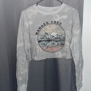 Cropped long sleeve shirt